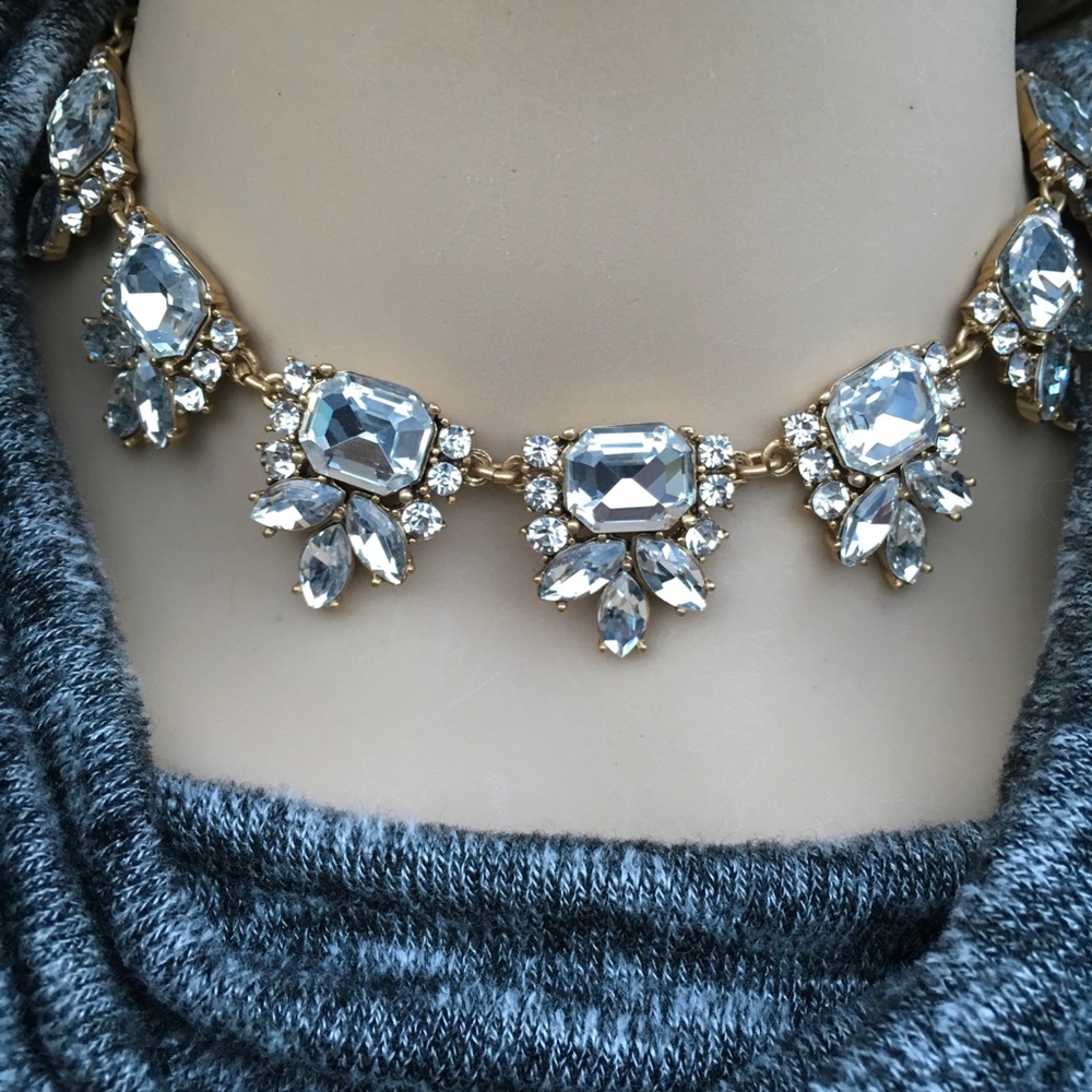 CLOSING SALE. J CREW NECKLACE CRYSTAL DUCHESS - Picture 2 of 8